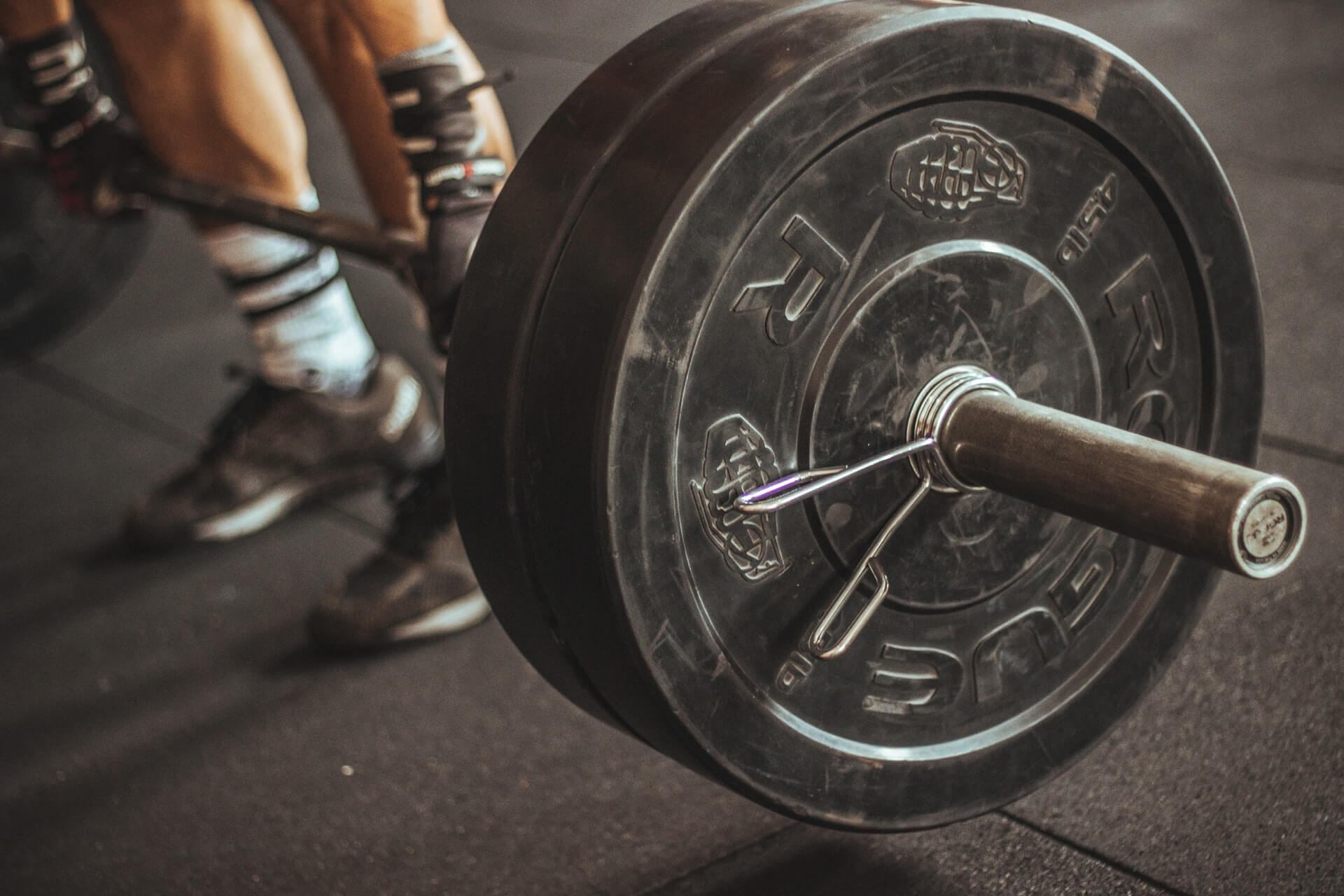 Barbell row in de sportschool