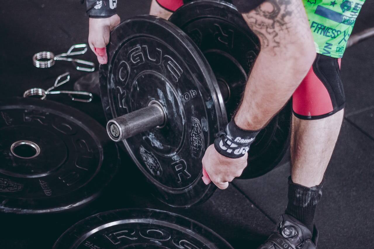 Barbell gereed maken voor een CrossFit WOD